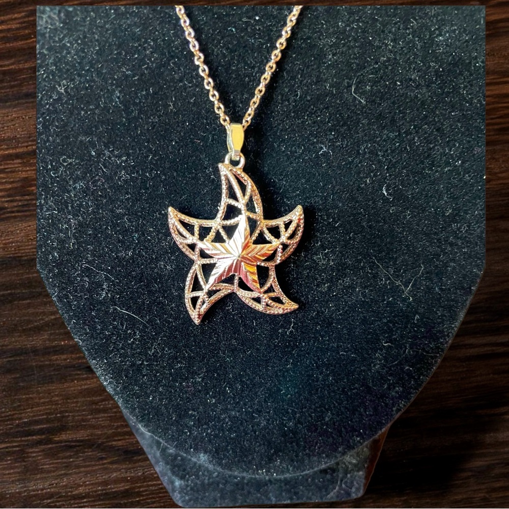 Vintage Starfish Gold-tone Necklace
